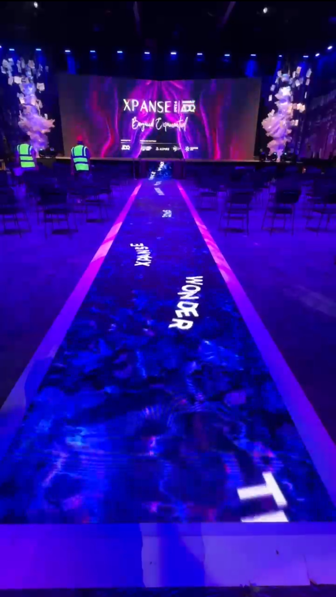 Dubai P2.604 Indoor Rolling Floor LED Screen