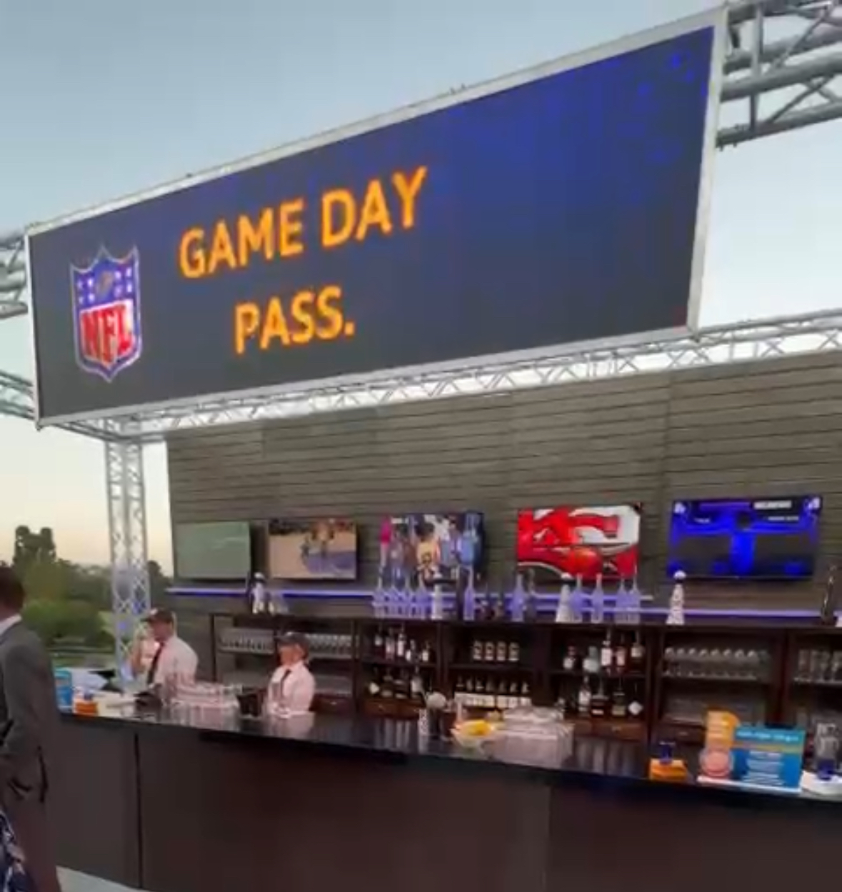 USA - P1.953 Indoor Rolling LED Display