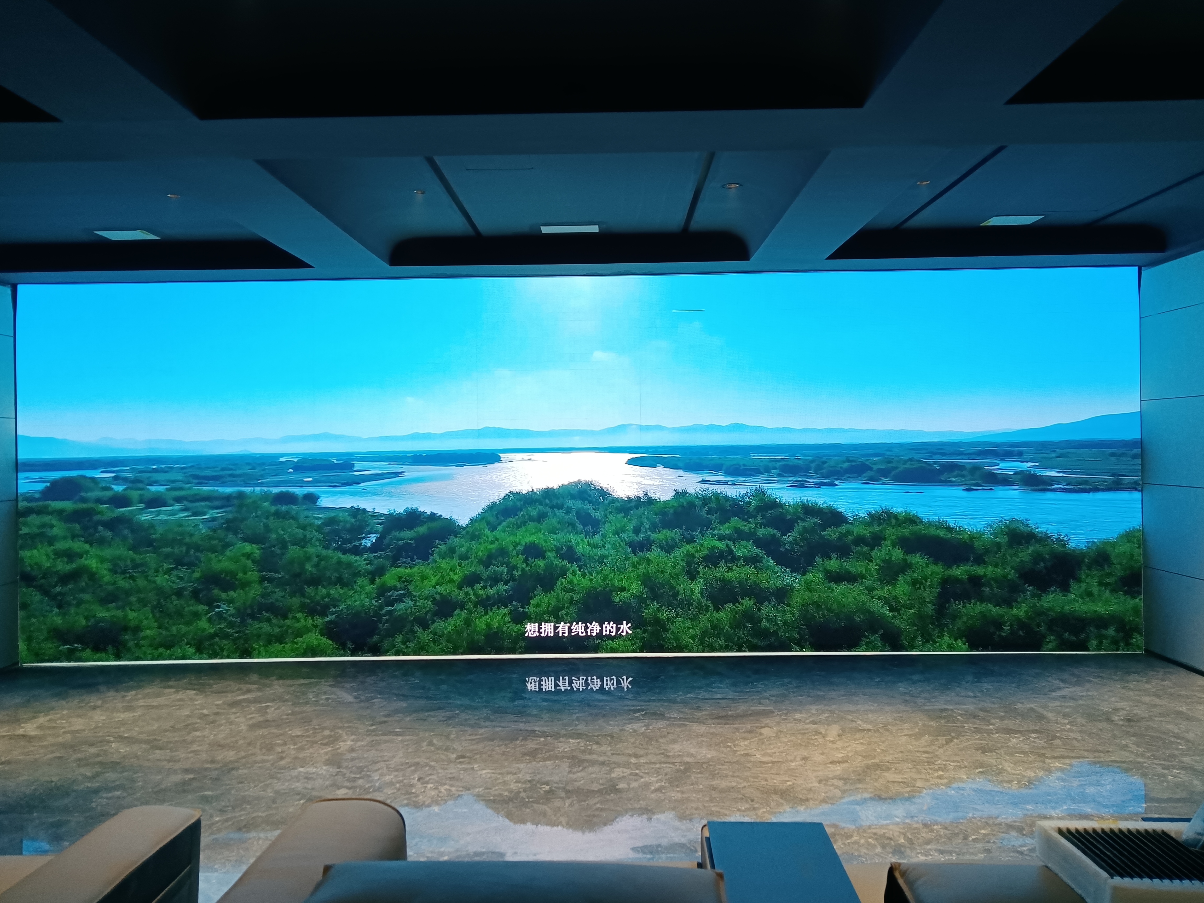 Xi'an - P2.604 Indoor Rolling Gate LED Display